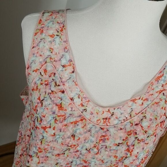 CAbi Tank   - Picture 2 of 8